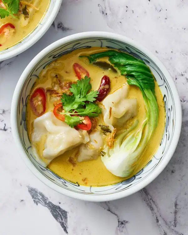 Thai Yellow Curry Wonton Soup Recipe