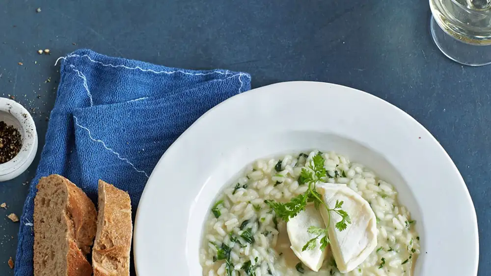 Risotto with chervil and goat cheese medallions