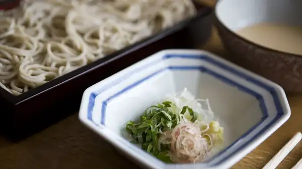 Gomadare es la salsa cremosa japonesa que puede realzar cualquier comida