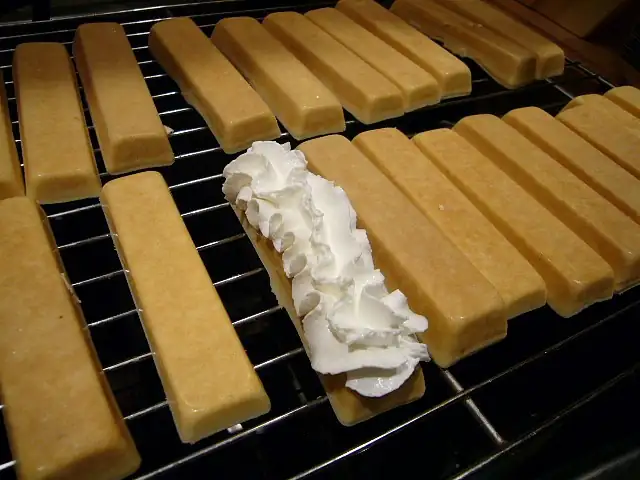 Creamy cream boxes