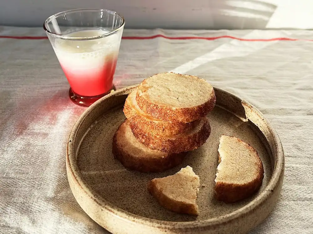 Galletas de canela tostada (Galletas de masa madre con vainilla y canela)