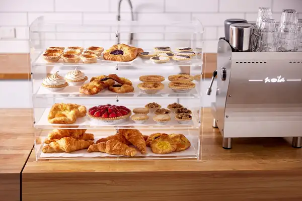 Estos croissants de la gama La Parisienne de Peerless Foodservice se pueden hornear frescos a diario