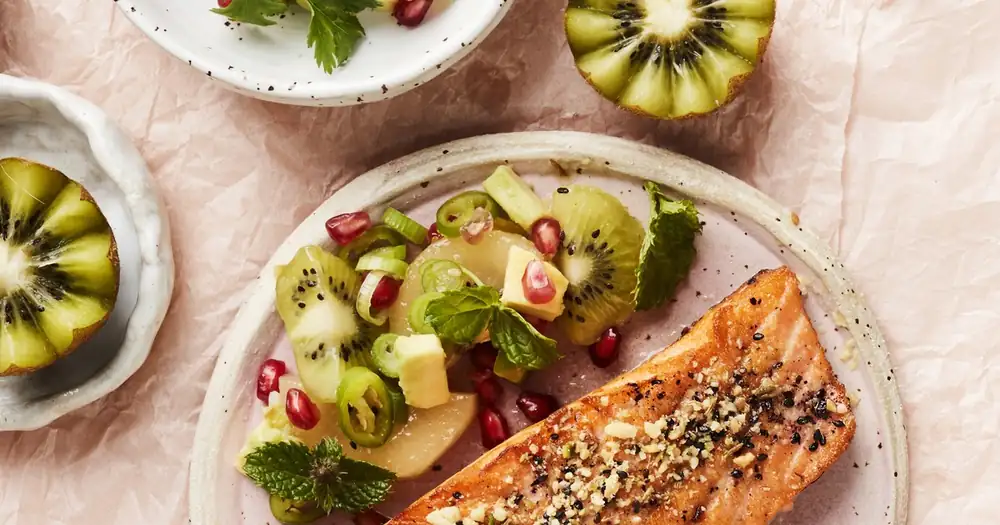 Baked dukkah salmon & kiwi salsa
