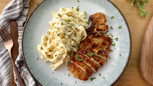 Ultra Creamy Chicken Fettuccine Alfredo Recipe