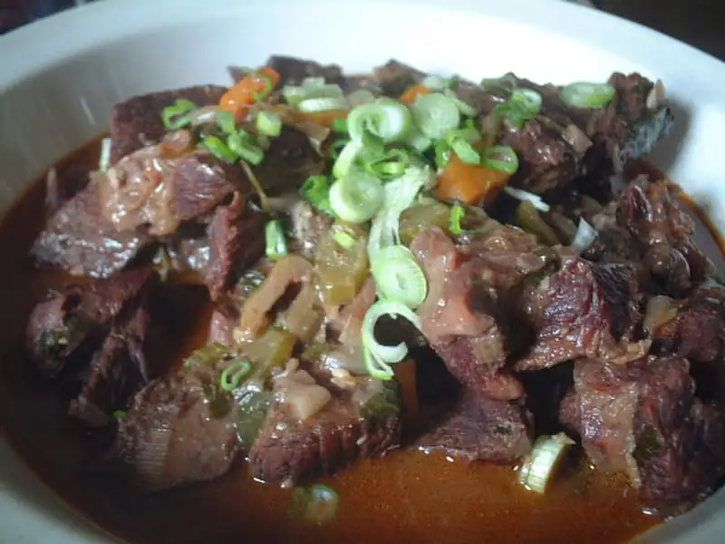 Beef bourguignon and potatoes: the easy recipe