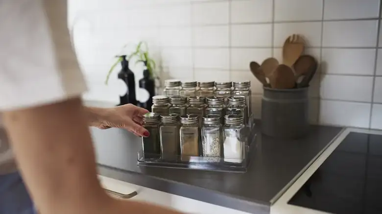 The Dried Seasoning You Can Easily Substitute For Basil