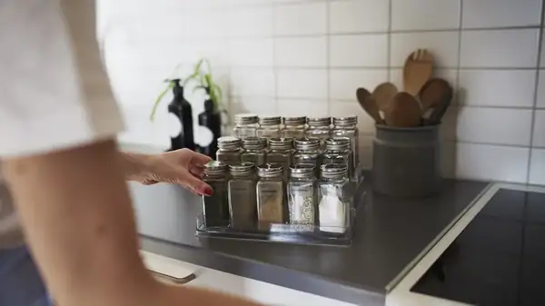 The Dried Seasoning You Can Easily Substitute For Basil