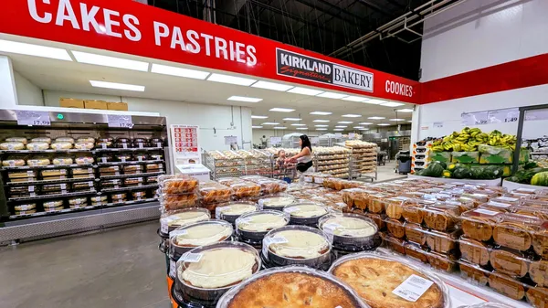 Costco Fans Are Swarming The Bakery For A New Fall Dessert —