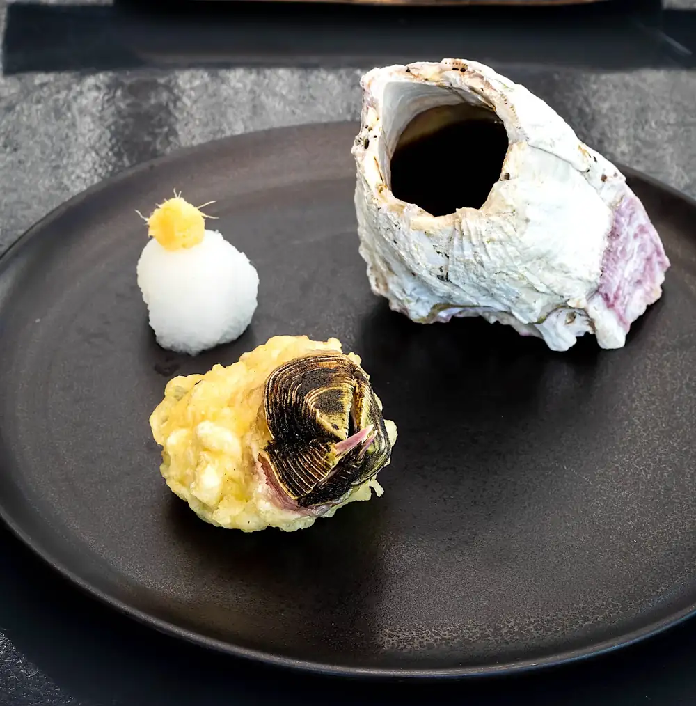 Picorocos in tempura. Pancha Echeverria in Naoki