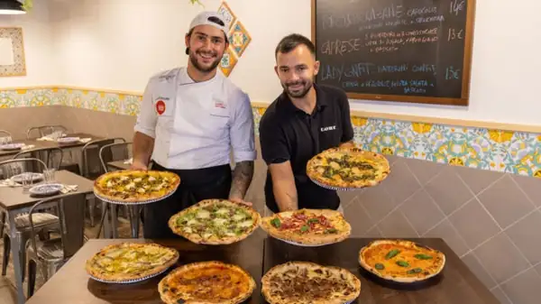 Two brothers are renovating their family pizzeria in the Marconi area of ​​Rome