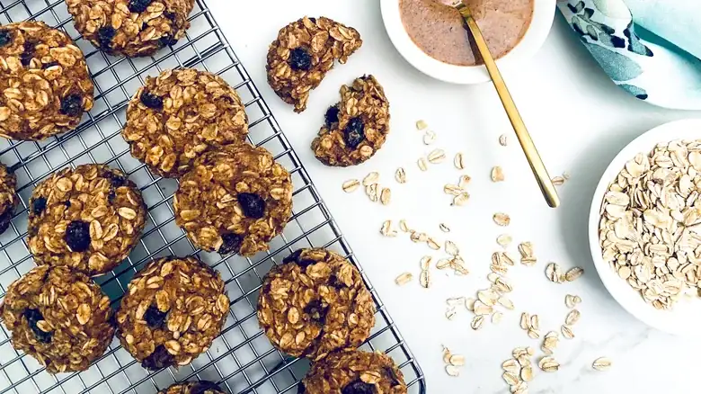 Breakfast-Friendly Oatmeal Cookies Recipe