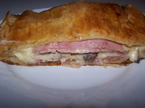 Mushroom and ham puff pastry