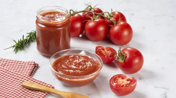 In A Pinch, You Can Totally Turn Ketchup Into Pizza Sauce
