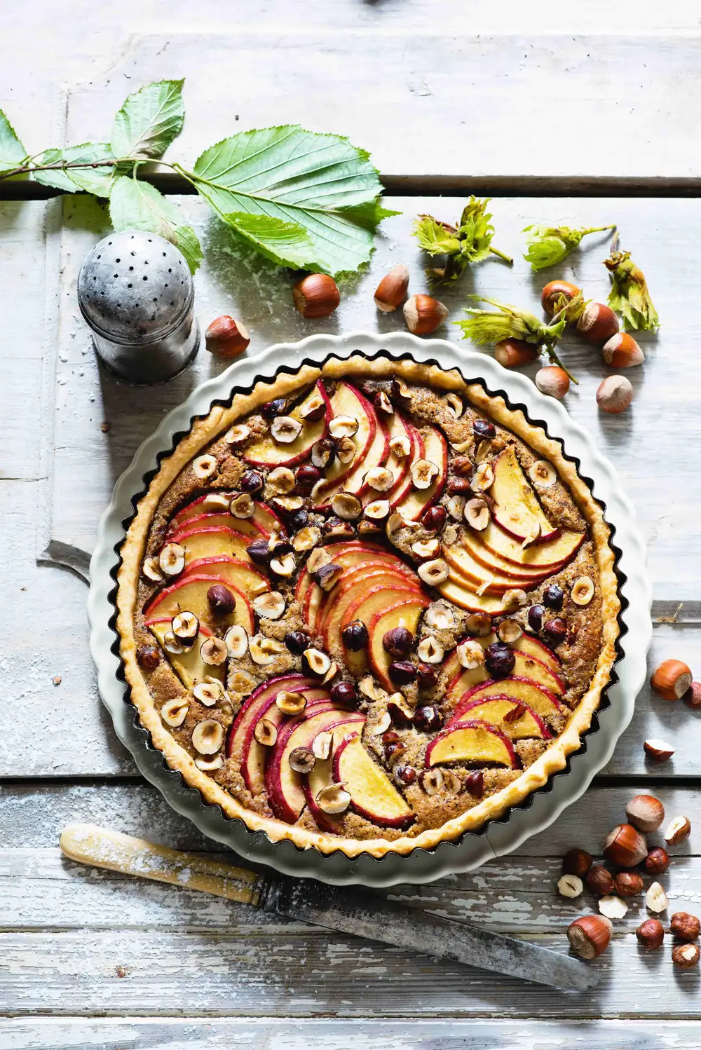Apple and walnut pie