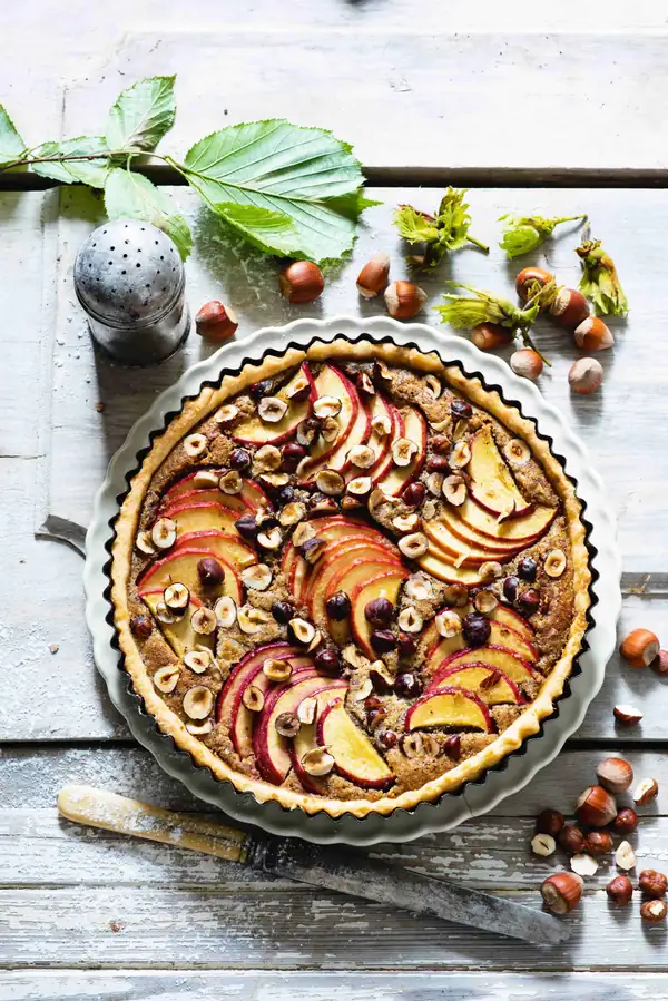 Apple and walnut pie