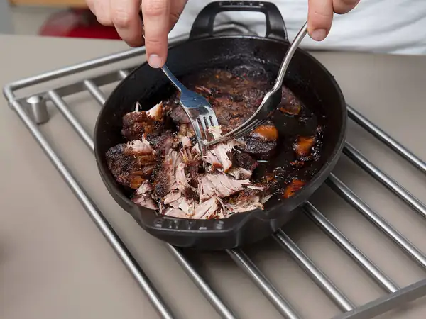 Pulled Pork: Recipes and tips for a juicy pulled pork burger